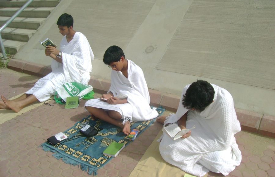 Pilgrims in ihram at Arafat during Hajj