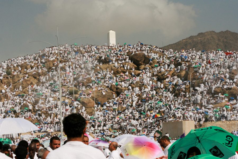 Pilgrims covering the plain of Arafat during Hajj